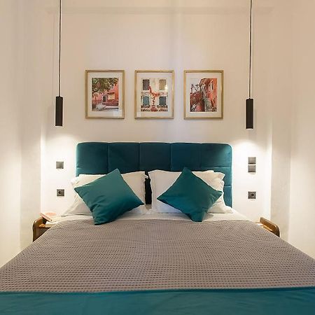 Deluxe Town Hall Square Flat In Historical Center 2 Corfu  외부 사진