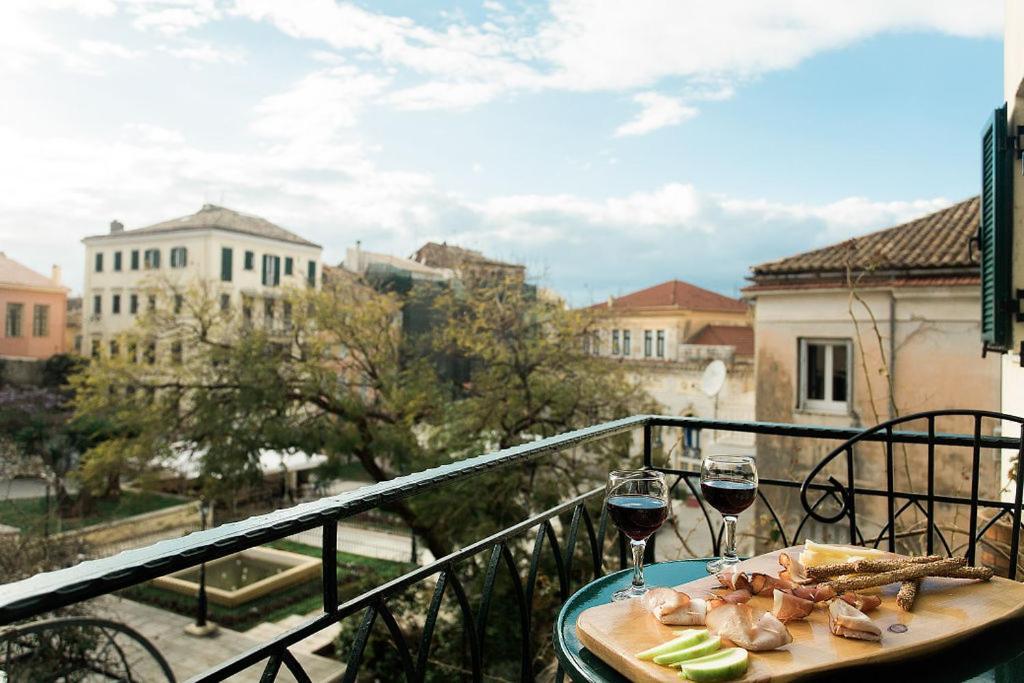 Deluxe Town Hall Square Flat In Historical Center 2 Corfu  외부 사진