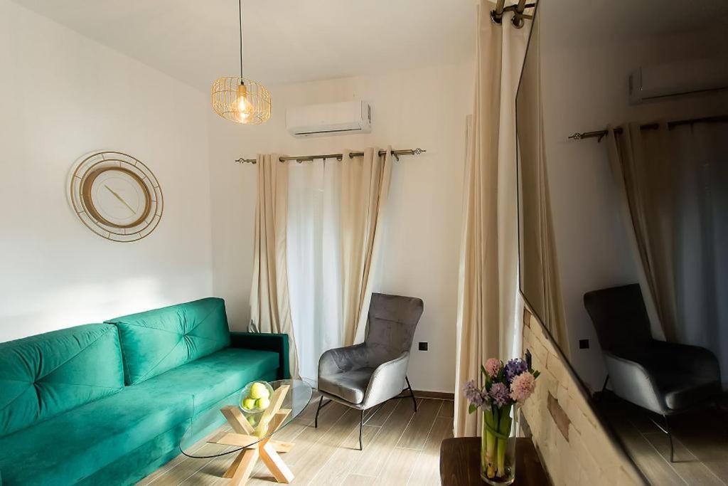 Deluxe Town Hall Square Flat In Historical Center 2 Corfu  외부 사진